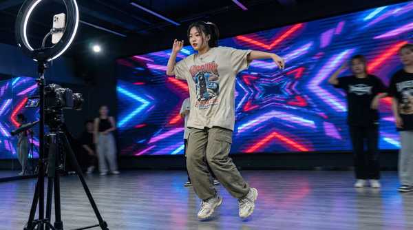 羞羞漫画舞蹈视频